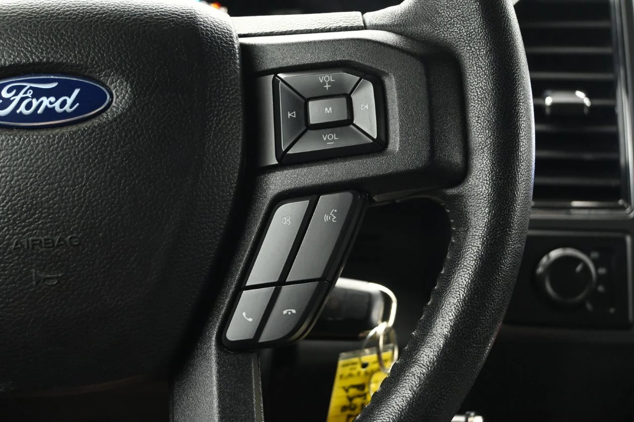 Used 2020 Black Ford XLT image 22