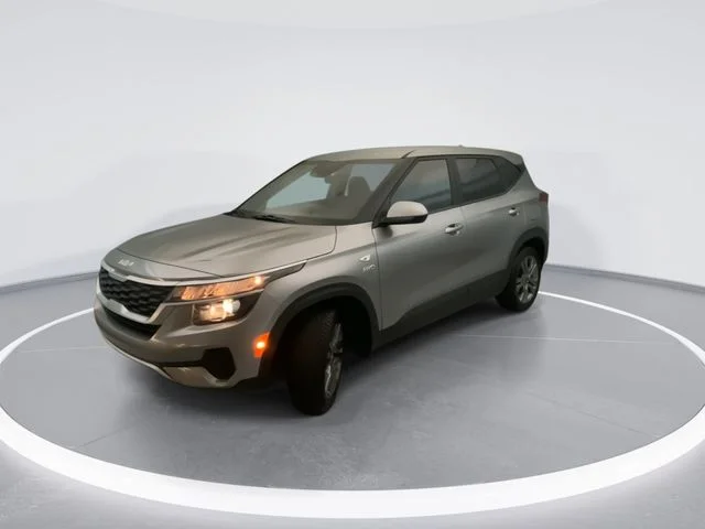 Used 2023 Gray Kia LX image 8