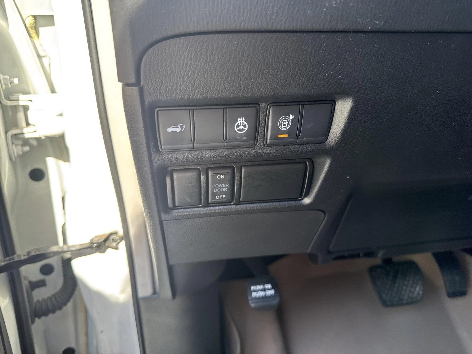 Used 2023 Aspen White Tricoat Nissan SL image 14