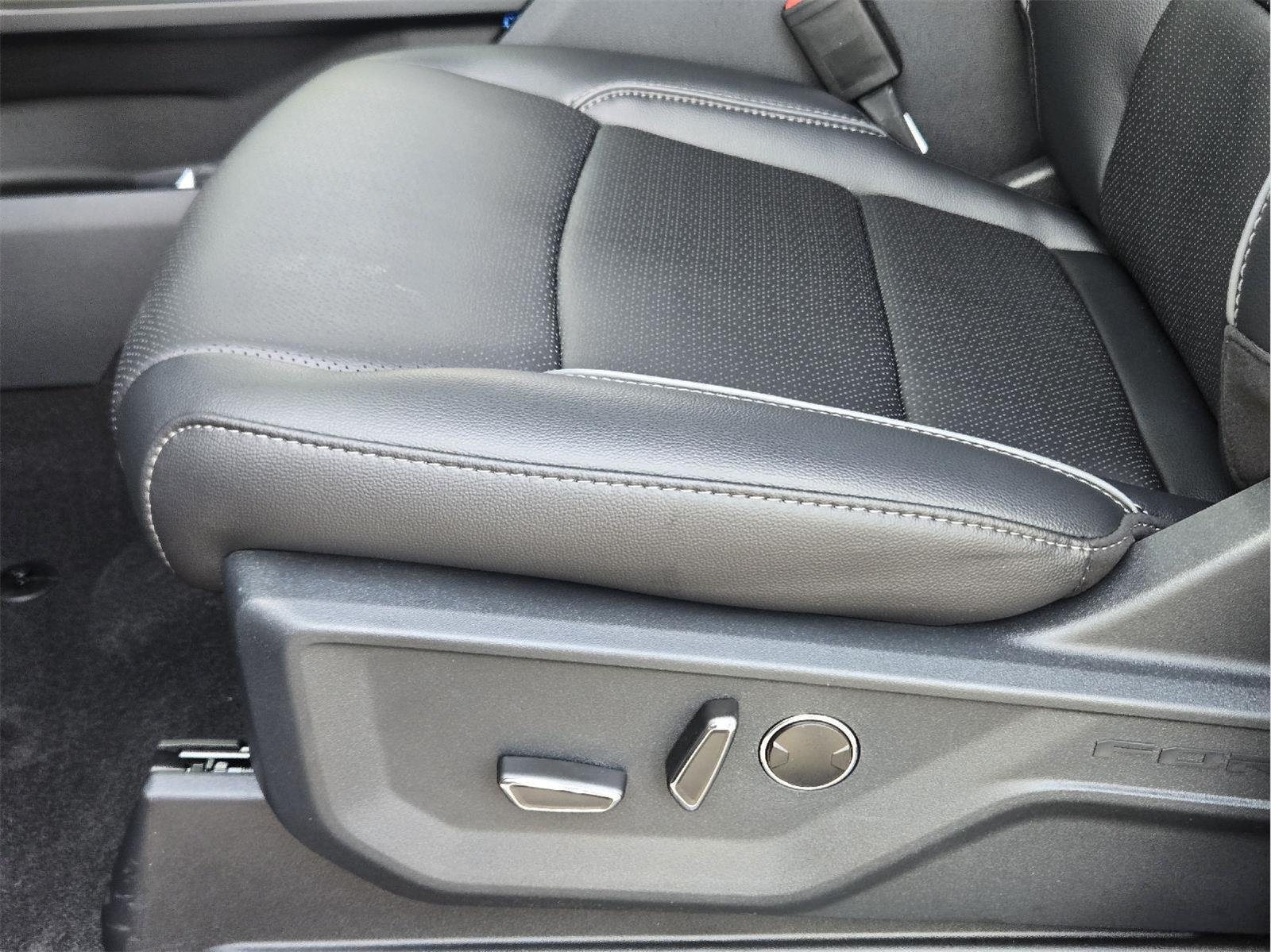 New 2026 Agate Black Metallic FORD Lariat® image 16