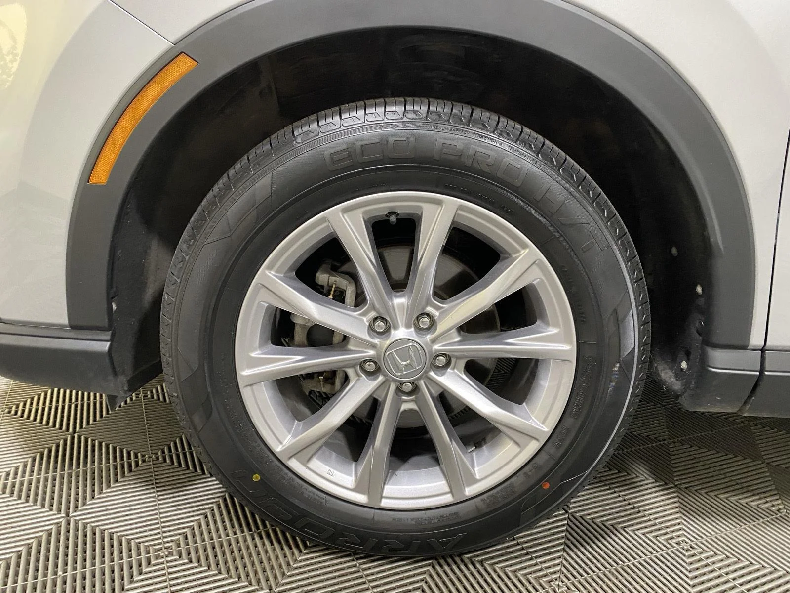 Used 2024 Lunar Silver Metallic Honda EX-L image 10