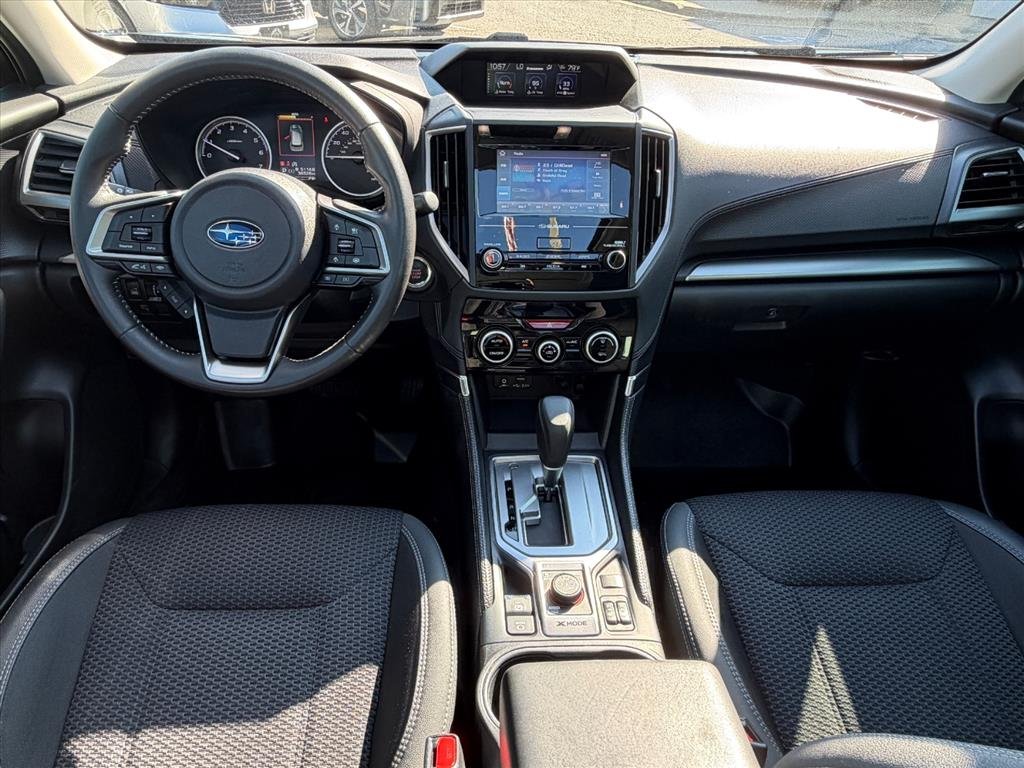 Used 2024 Crystal Black Silica Subaru Premium image 7
