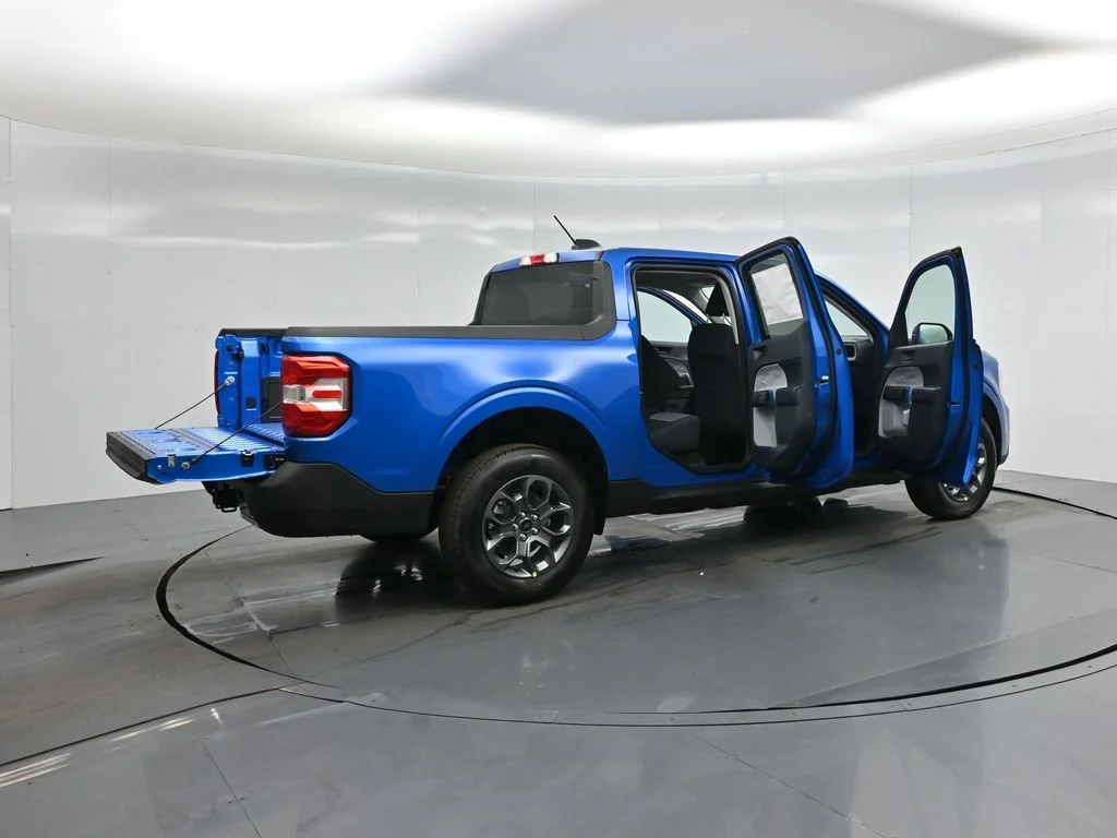 New 2026 Velocity Blue Ford XLT image 5