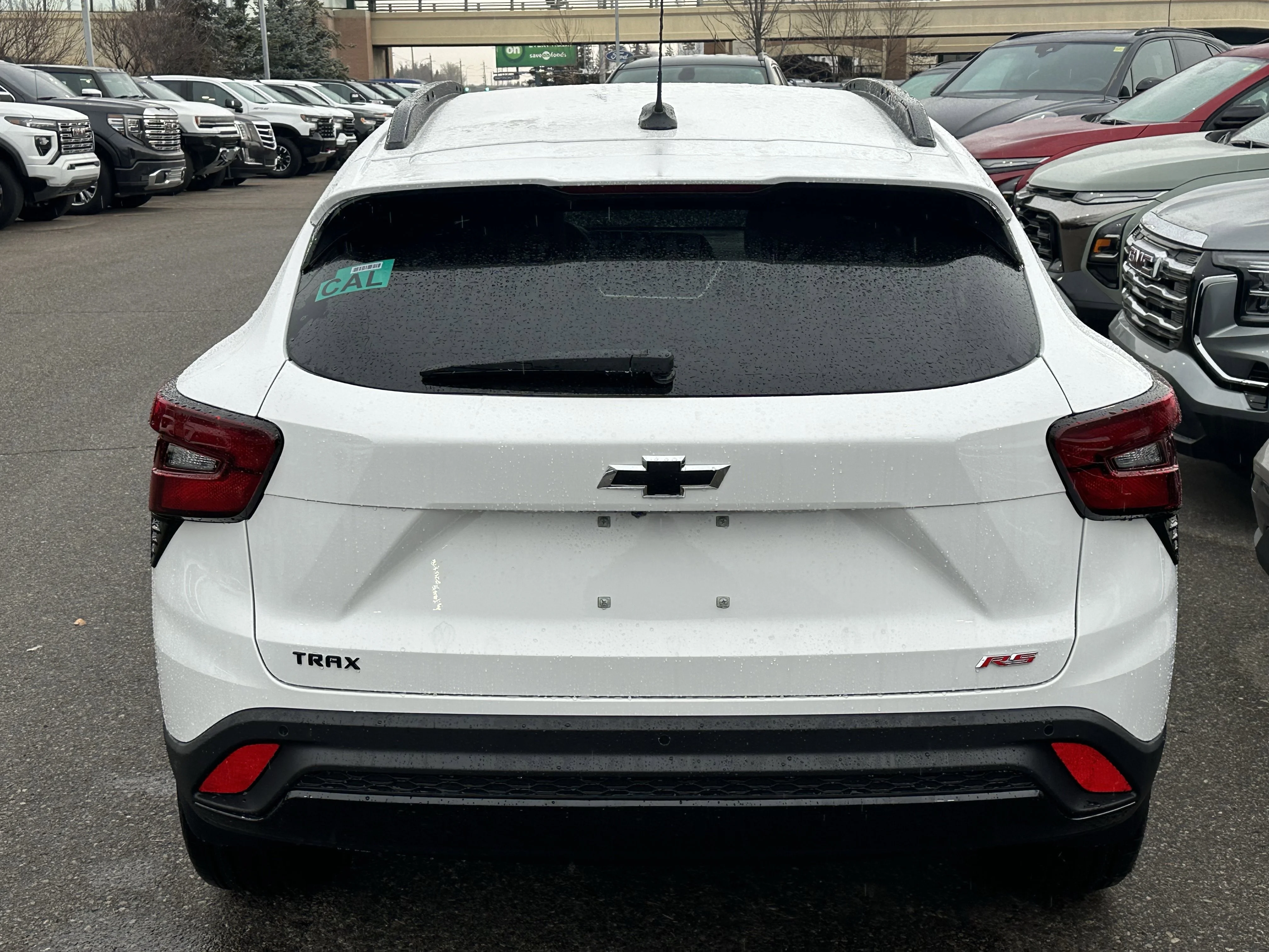 New 2026 Summit White Chevrolet 2RS image 5