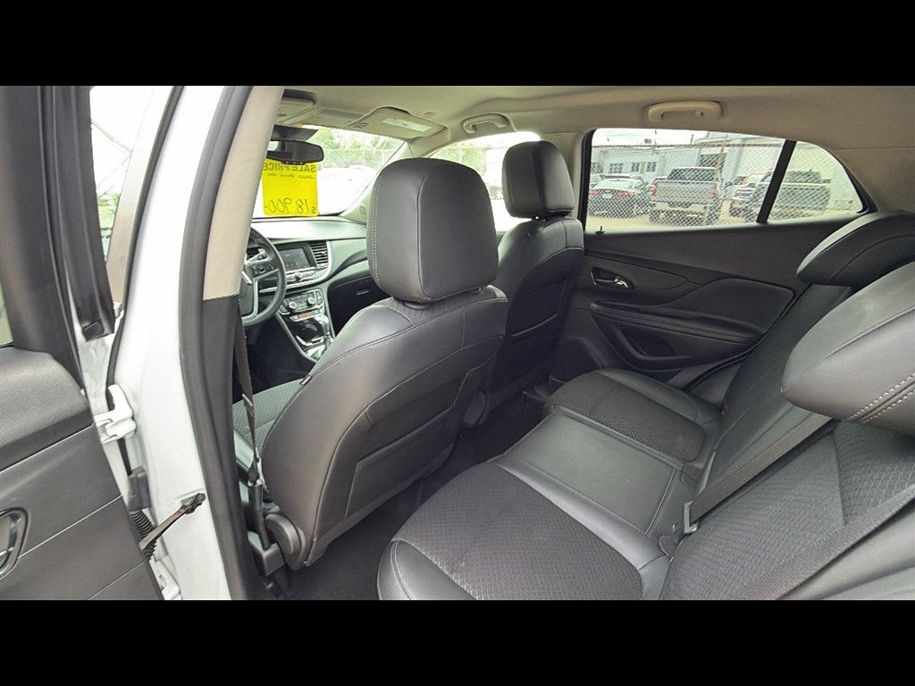 Used 2022 Summit White Buick Preferred image 24