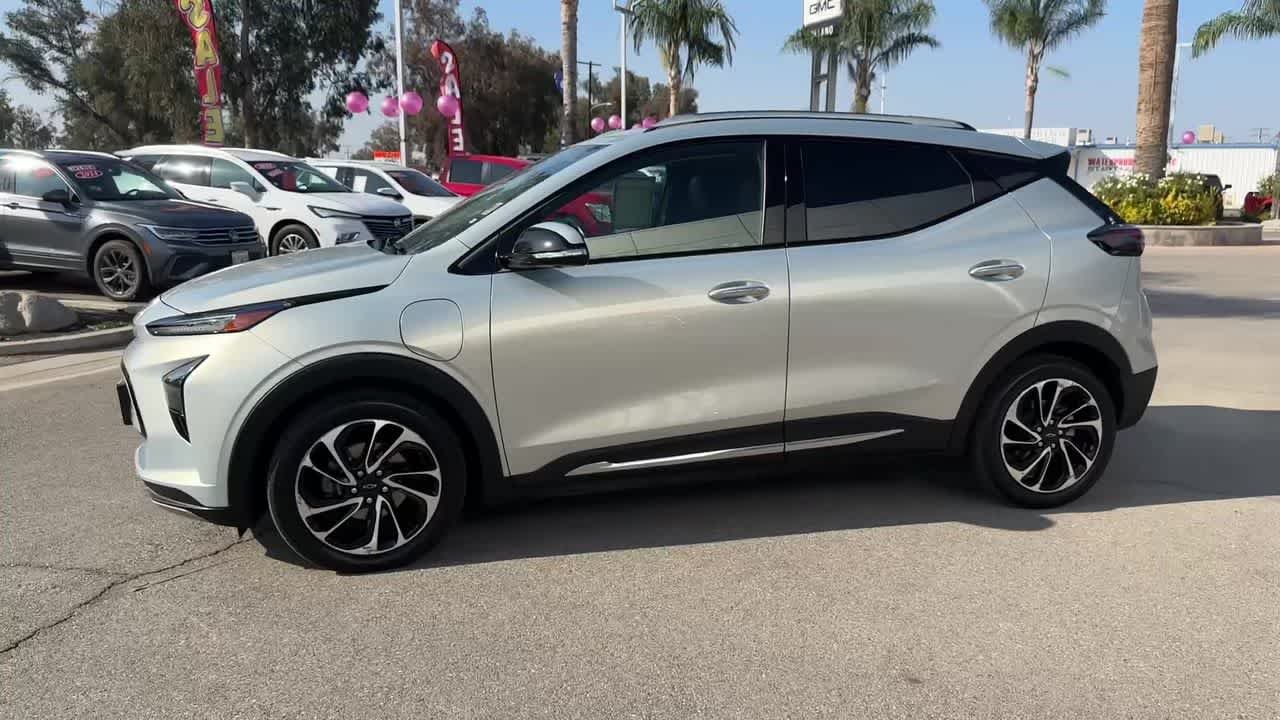 Used 2022 Chevrolet Bolt EUV Premier with VIN 1G1FZ6S0XN4135351 for sale in Delano, CA