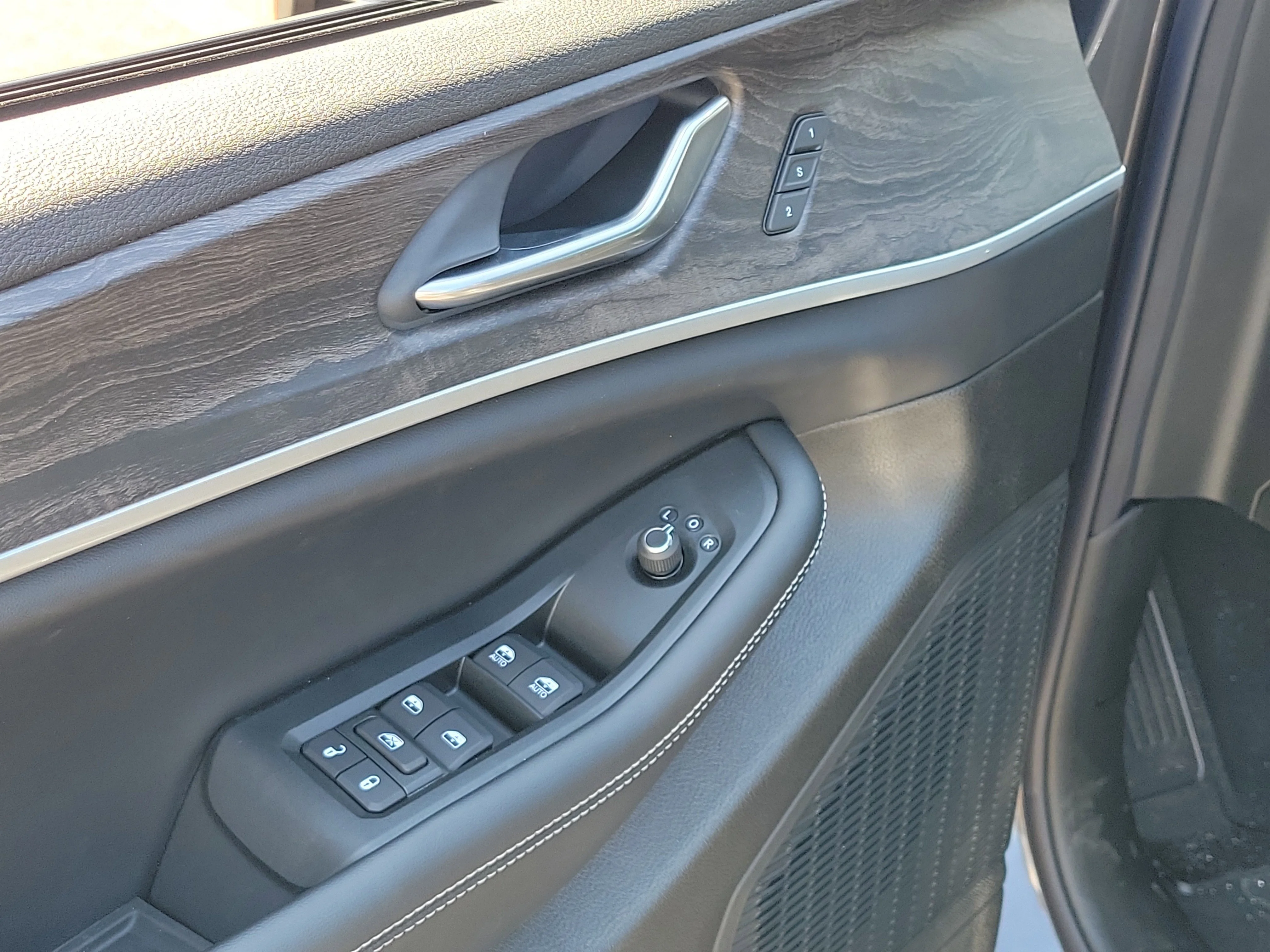 New 2026 Baltic Gray Metallic Clearcoat Jeep Limited image 17