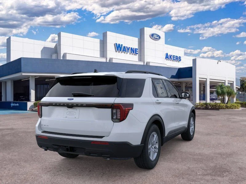 New 2026 Space White Metallic Ford Active image 9