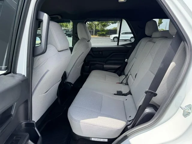 Used 2025 White Toyota SR5 image 13