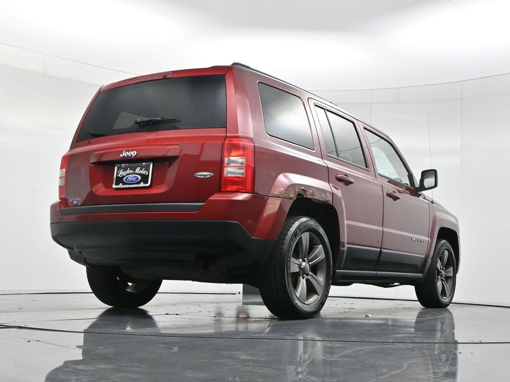 Used 2014 Deep Cherry Red Crystal Pearlcoat Jeep Latitude image 46