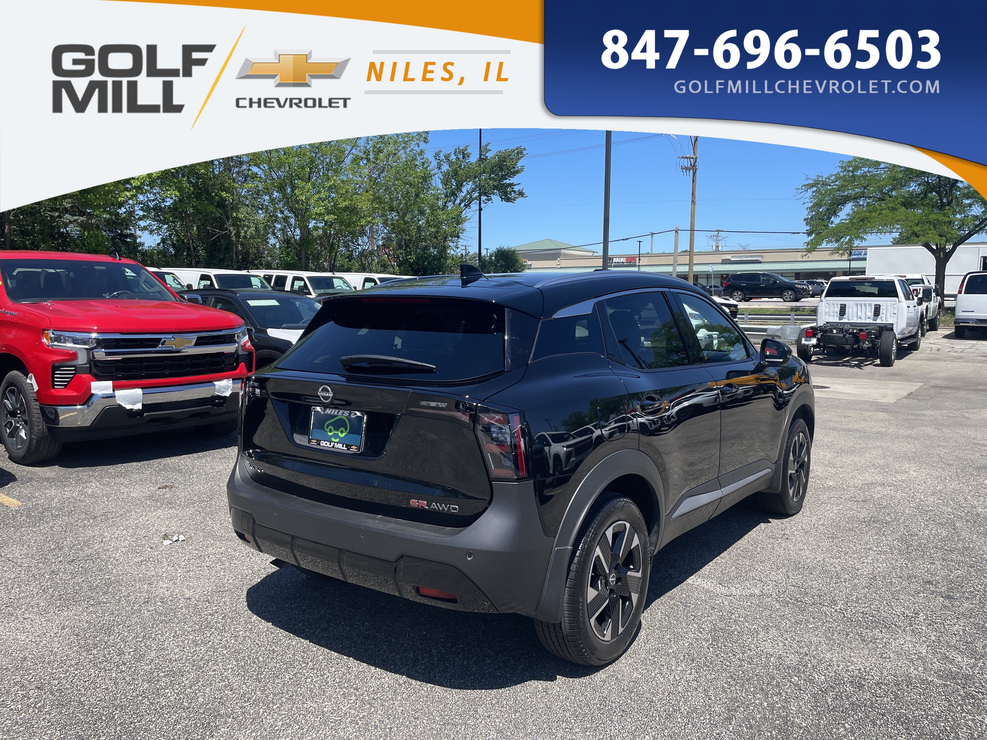 Used 2025 Super Black Nissan SR image 5