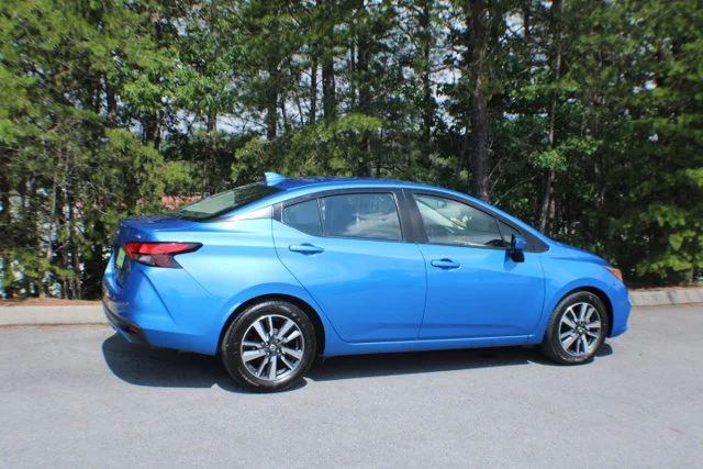 Used 2021 Electric Blue Metallic Nissan SV image 2