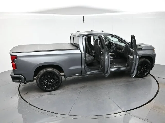 Used 2020 SATIN STEEL METALLIC Chevrolet RST image 43