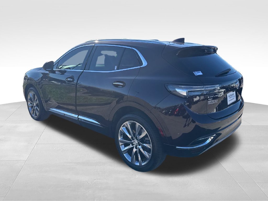 Used 2021 Red Buick Avenir image 3