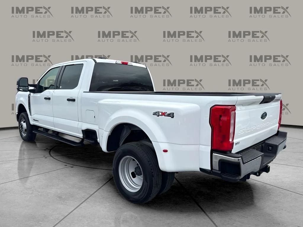 Used 2025 White Ford XLT image 3