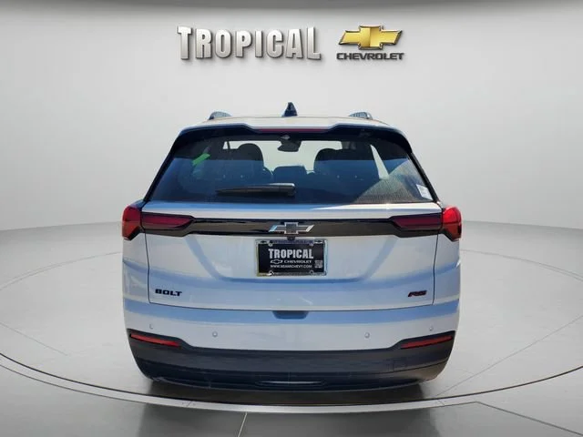 New 2027 Summit White Chevrolet RS image 4