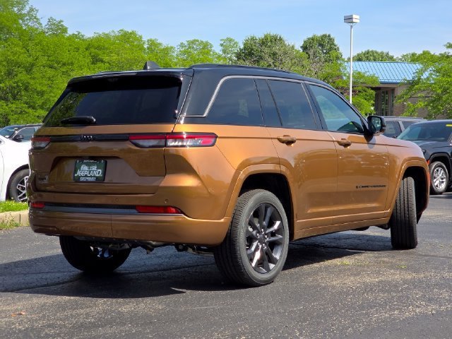 New 2026 Copper Shino Metallic Clear-Coat Exterior Paint Jeep Limited Reserve image 32