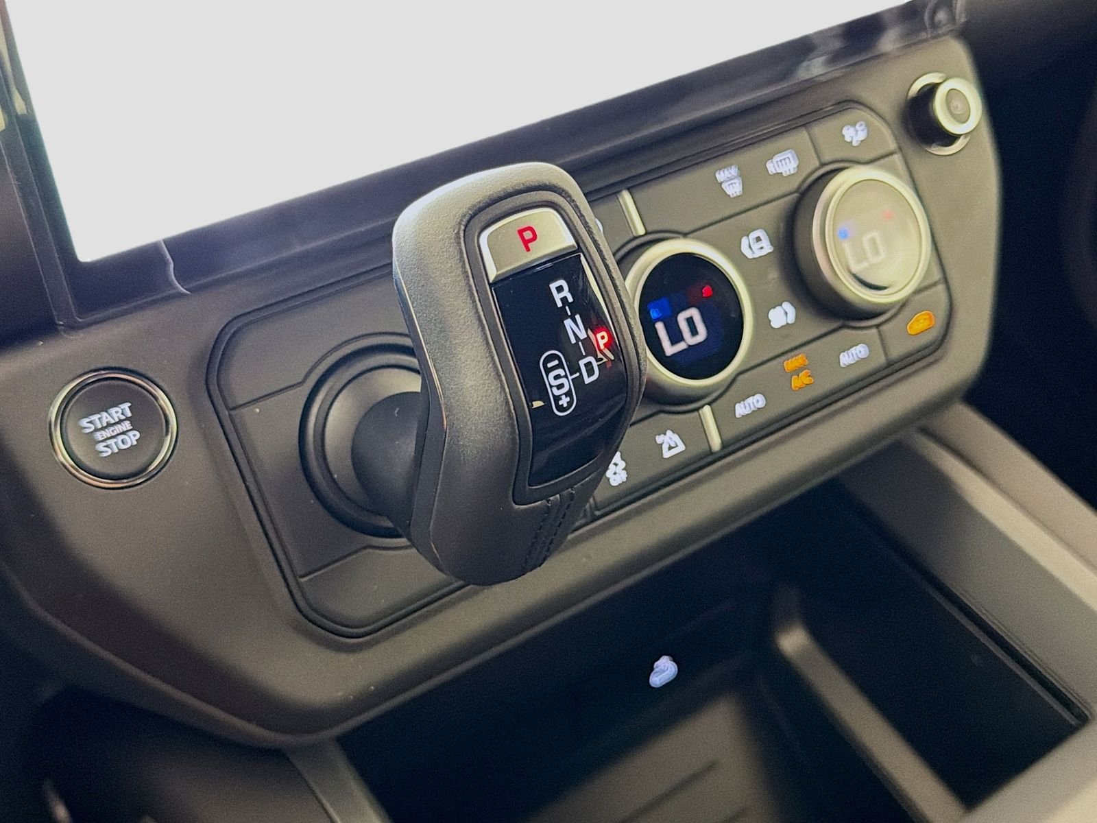 New 2026 Borasco Grey Land Rover X-Dynamic SE image 16