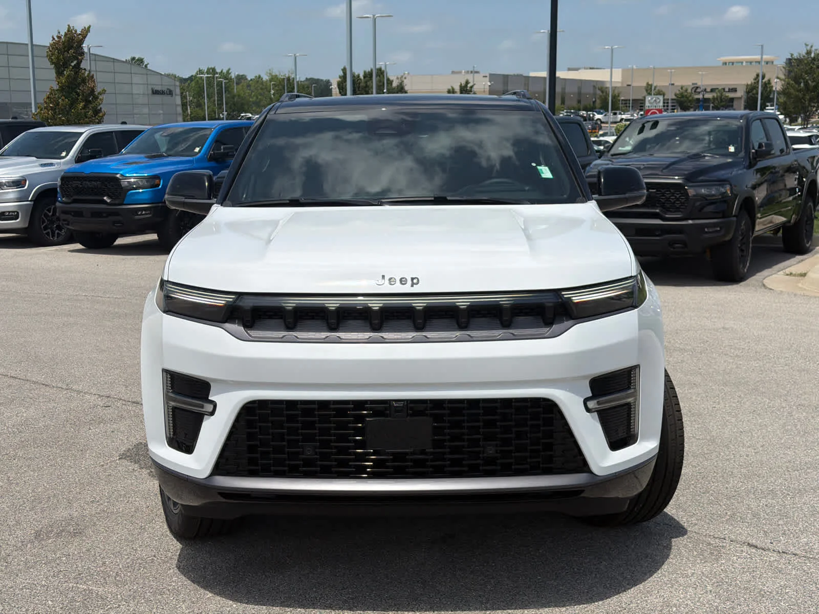 New 2026 Bright White Clearcoat Jeep Summit Obsidian image 3
