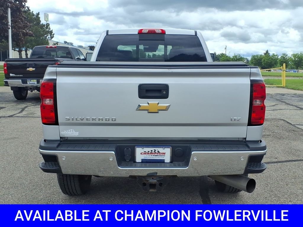 Used 2015 Silver Chevrolet LTZ image 5