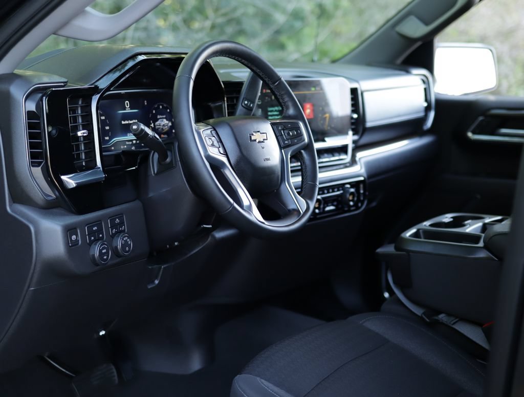 Used 2024 Black Chevrolet LT (2FL) image 9