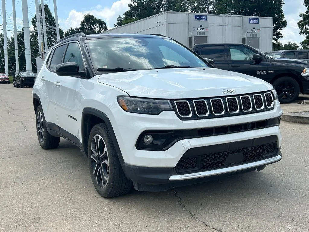 Used 2023 White Jeep Limited image 4