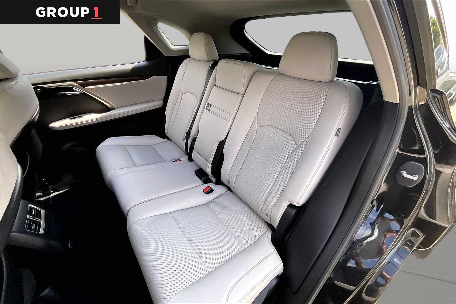 Certified Used 2022 CAVIAR Lexus  image 18
