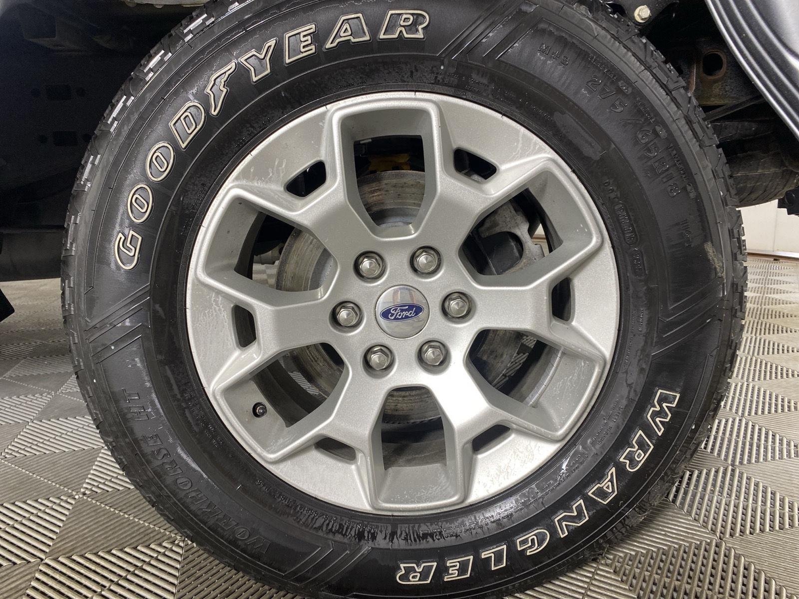 Used 2022 Iconic Silver Ford XLT image 12
