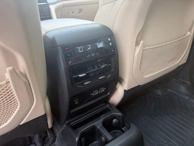 Used 2022 Gray Jeep Limited image 21