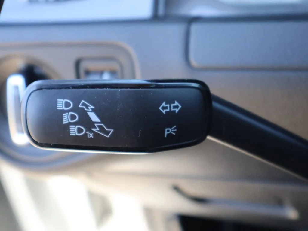 Used 2018  Volkswagen TSI S 4-Door image 25