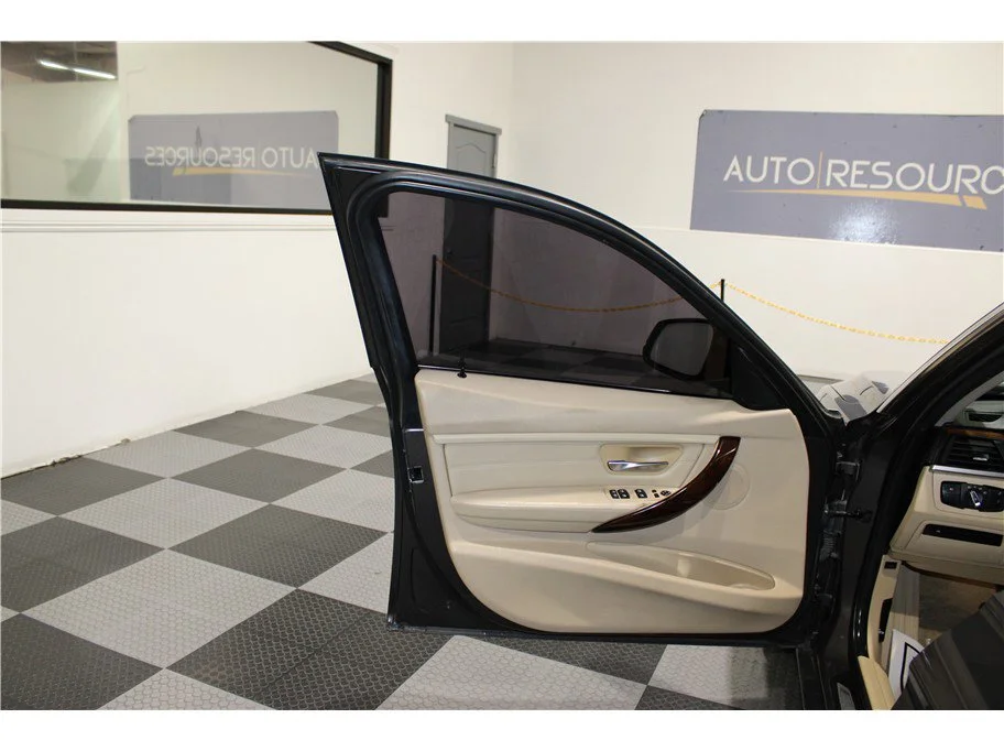 Used 2013 Brown BMW 328i xDrive image 11