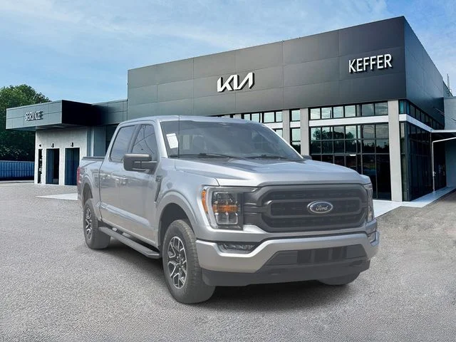 Used 2023 Silver Ford XLT image 2