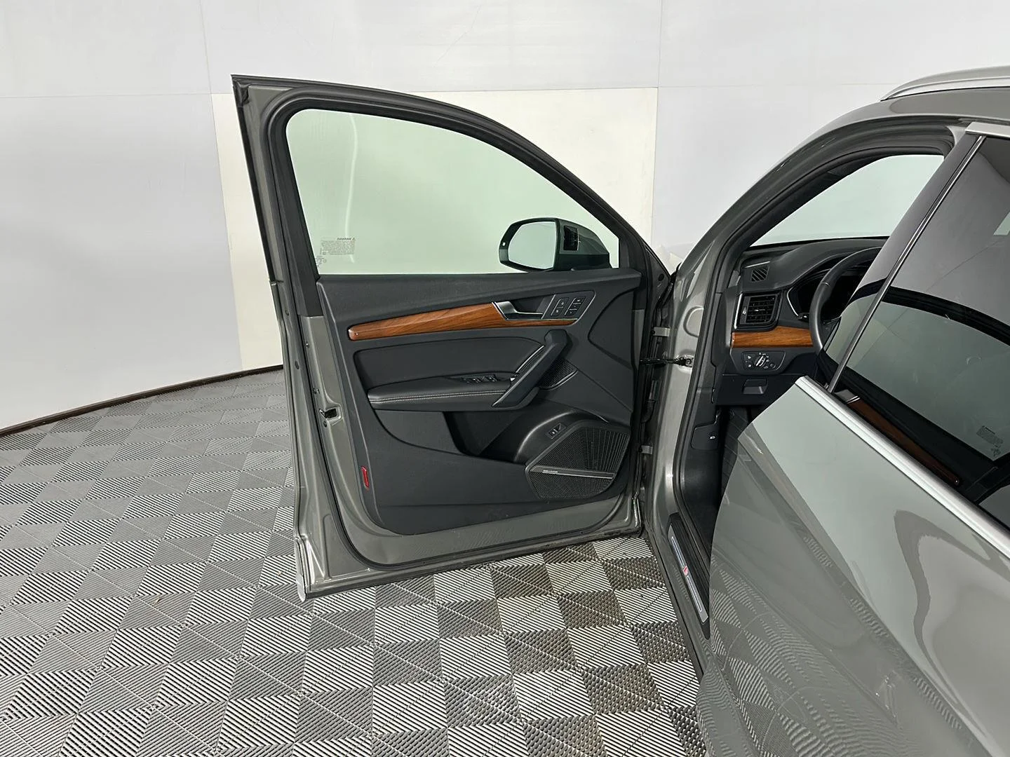 Used 2023 Chronos Gray Metallic Audi S line Premium Plus image 18