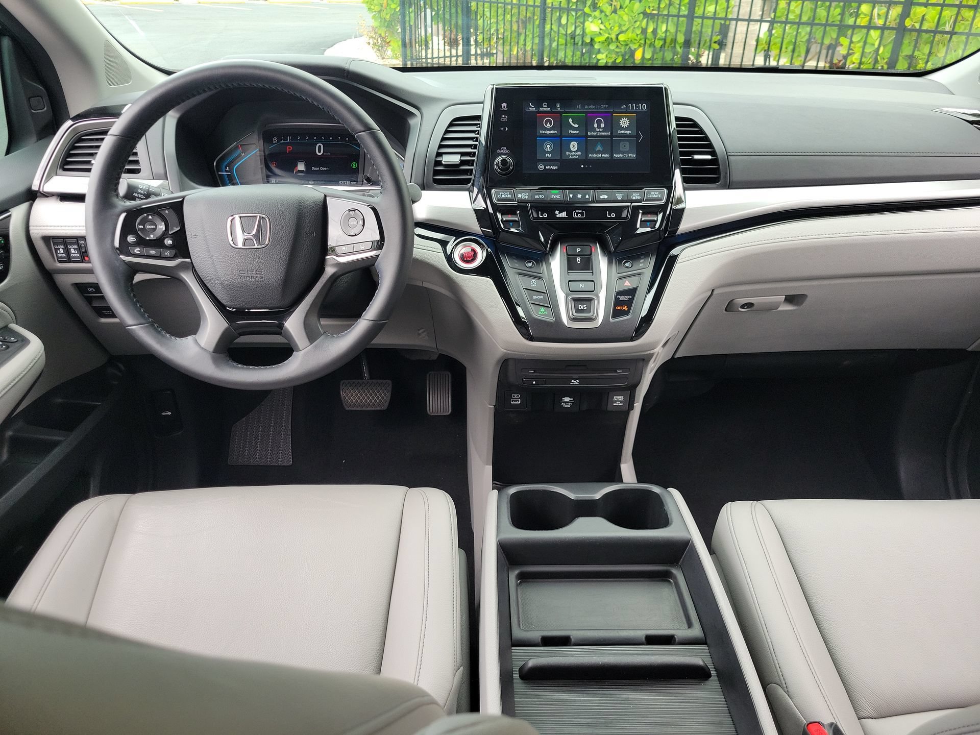Certified Used 2024 Modern Steel Metallic Honda TOURING image 15