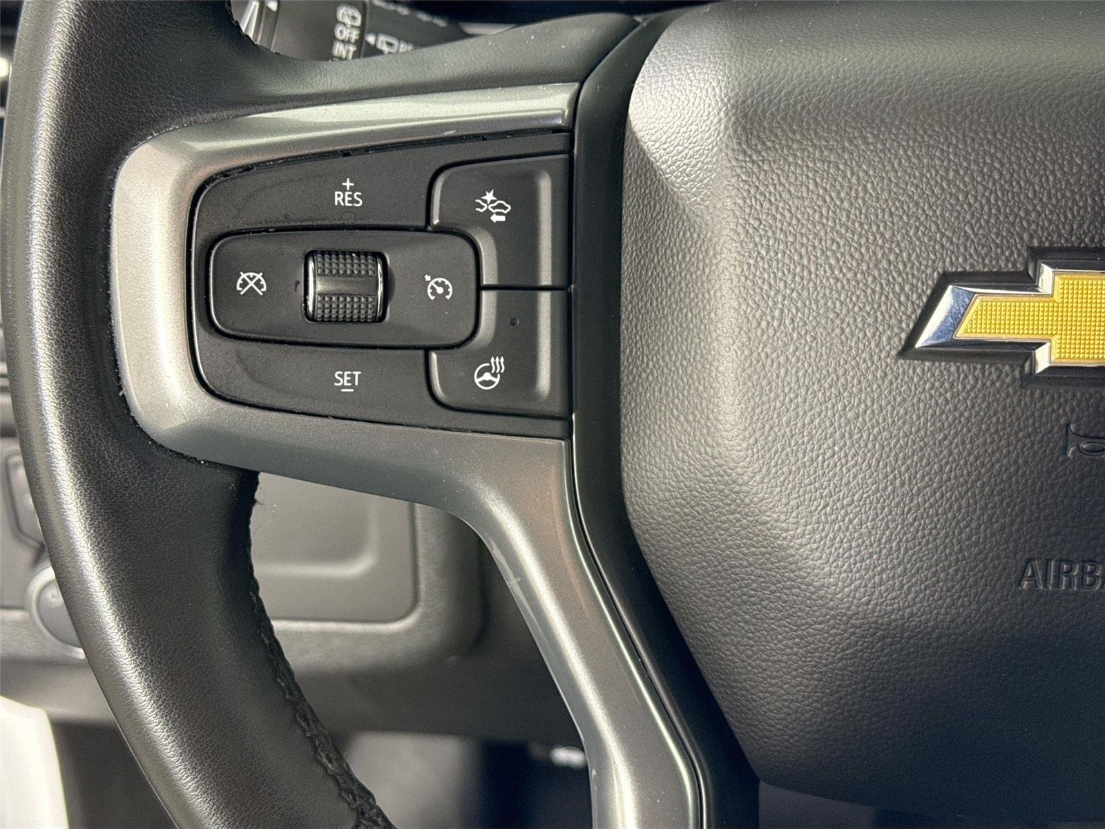 Used 2024 Summit White Chevrolet LT image 17
