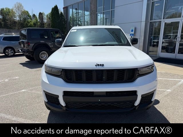 New 2025 Bright White Clear-Coat Exterior Paint Jeep Altitude X image 2