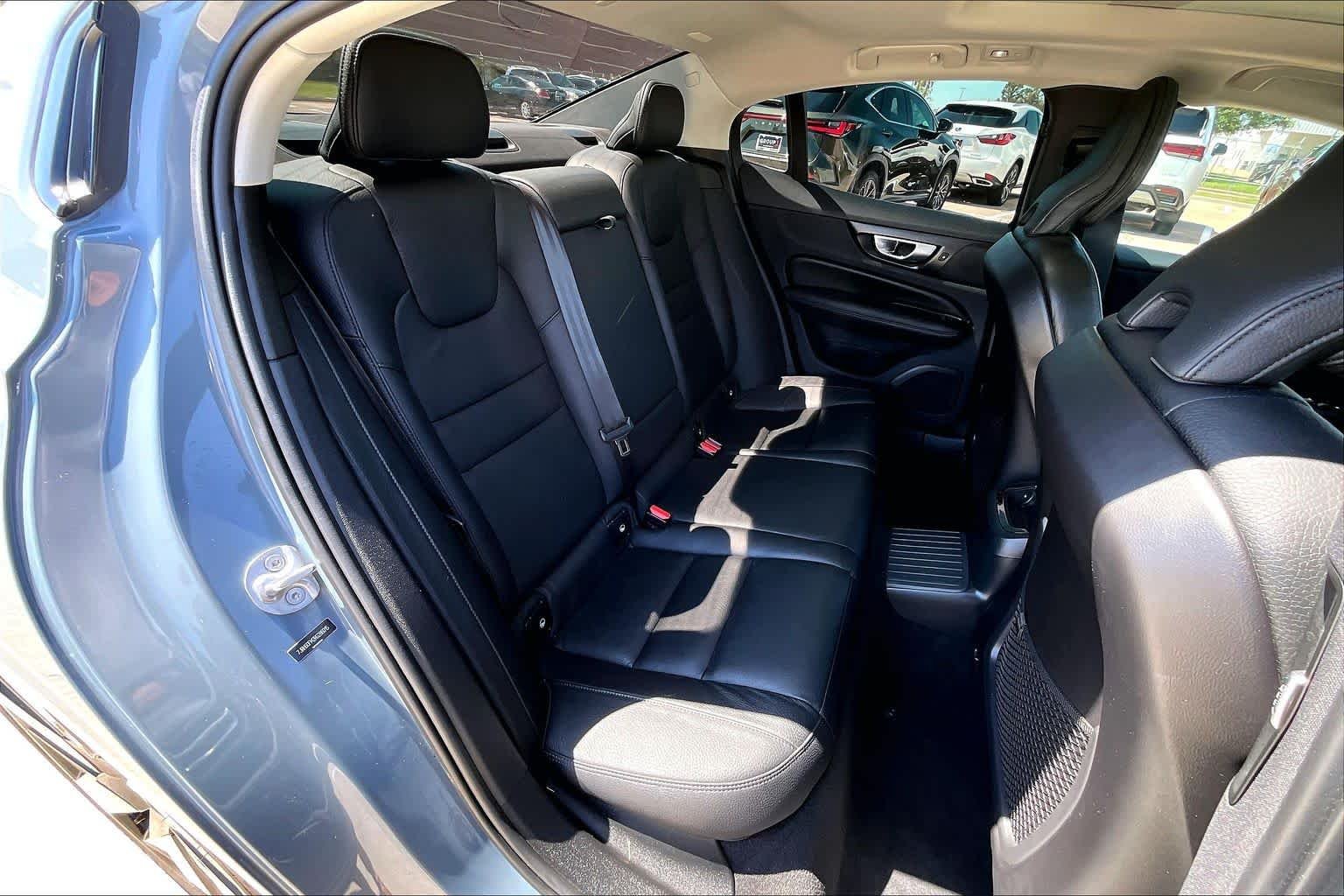 Used 2024 Thunder Grey Metallic Volvo Ultimate Dark Theme image 20