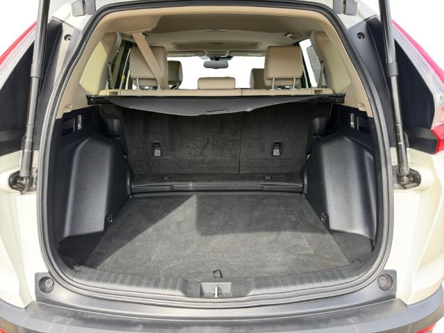 Used 2018 White Honda EX-L image 39