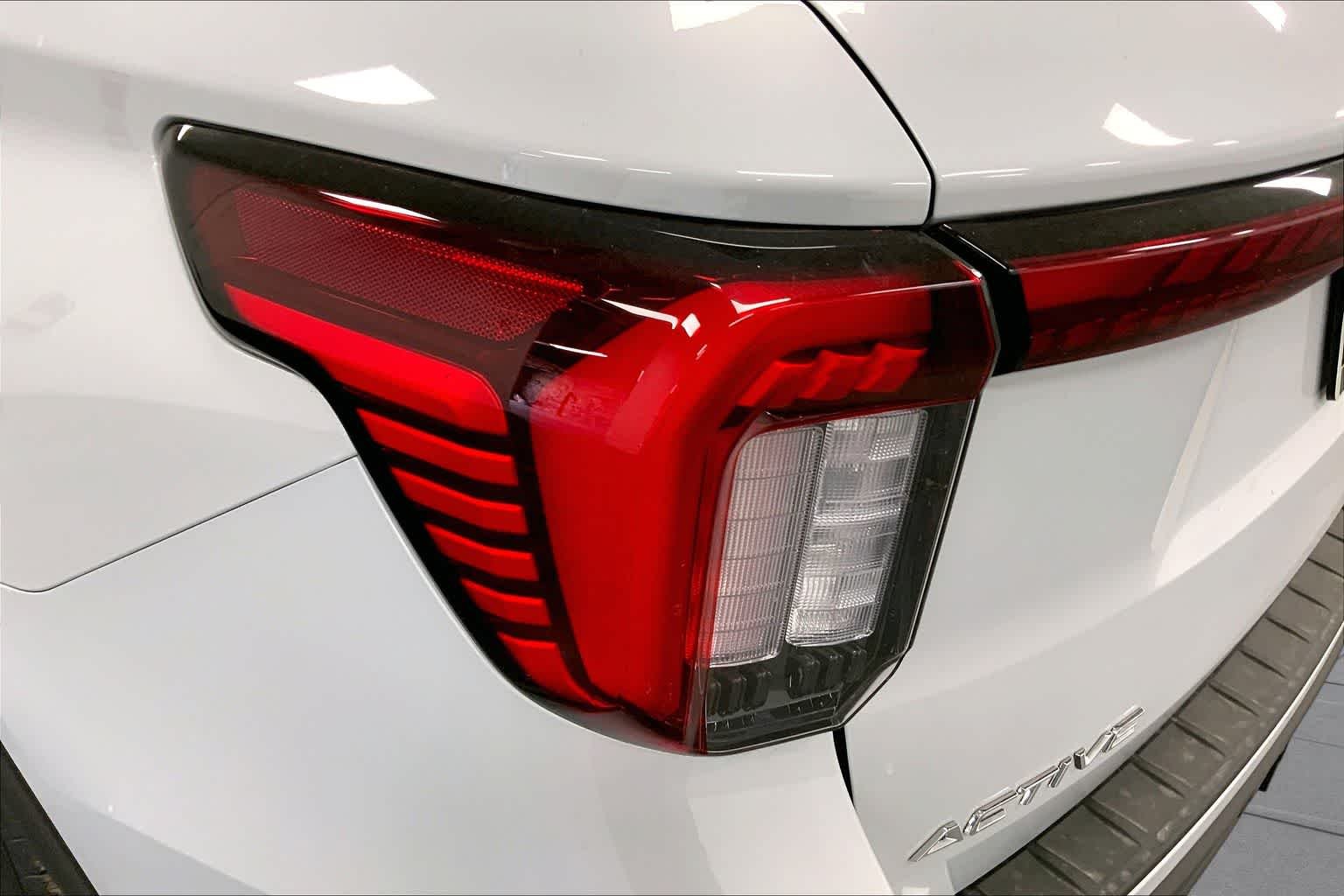 New 2026 Space White Metallic Ford Active image 14