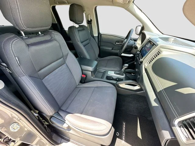 Used 2022 Gray Nissan SV image 25