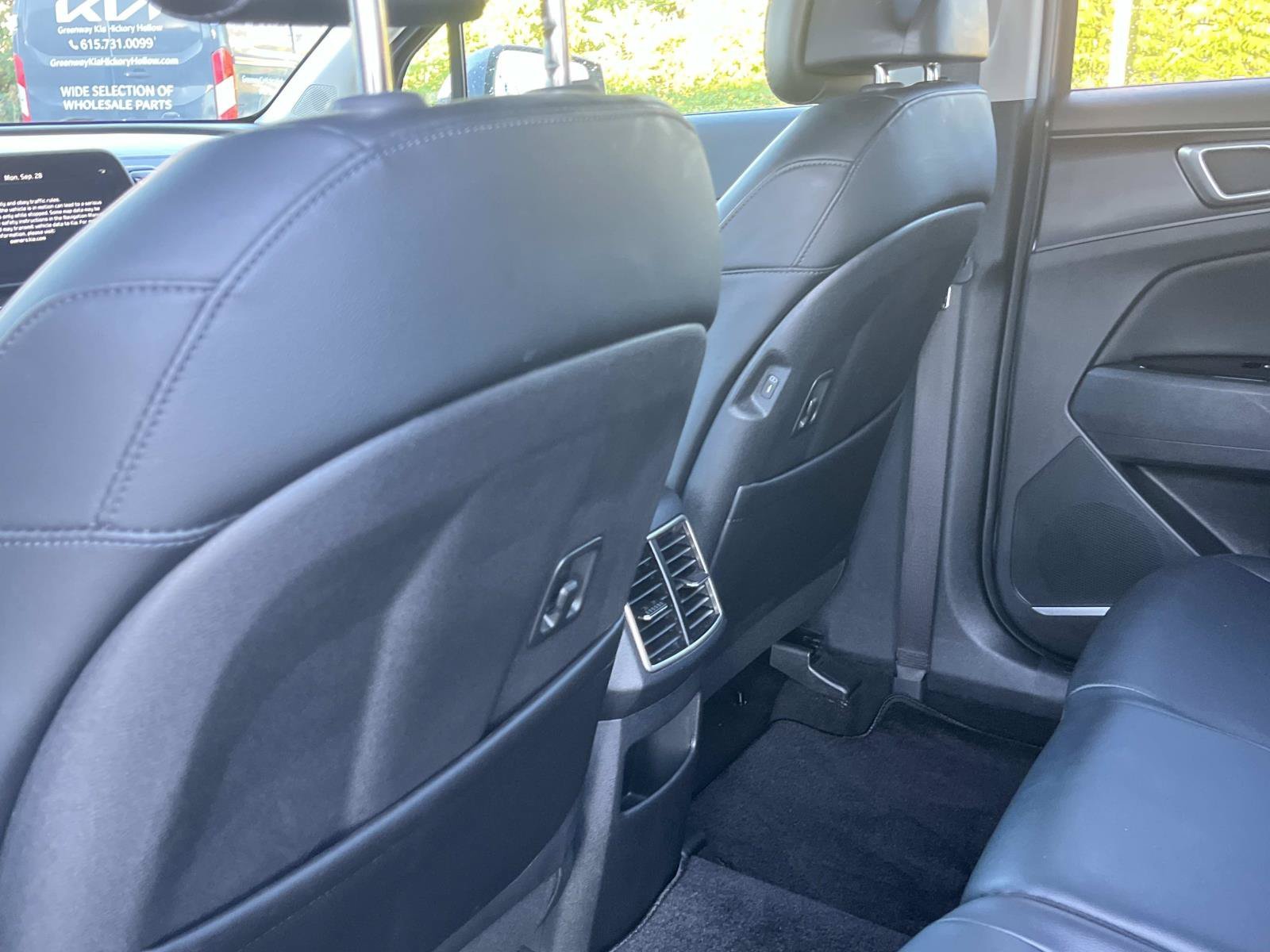 Used 2024 Everlasting Silver Kia EX image 19