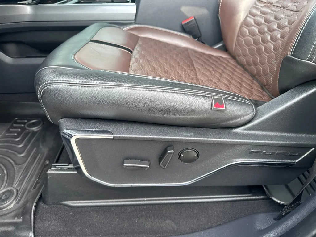Used 2024 Silver Metallic Ford Lariat image 24