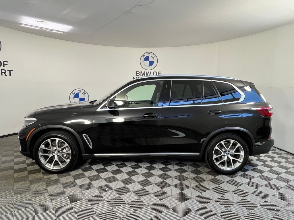 Used 2019 Black BMW xDrive40i image 13