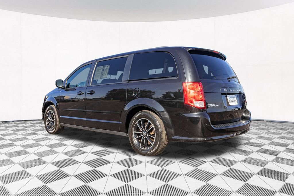 Used 2017 Black Dodge SXT image 8