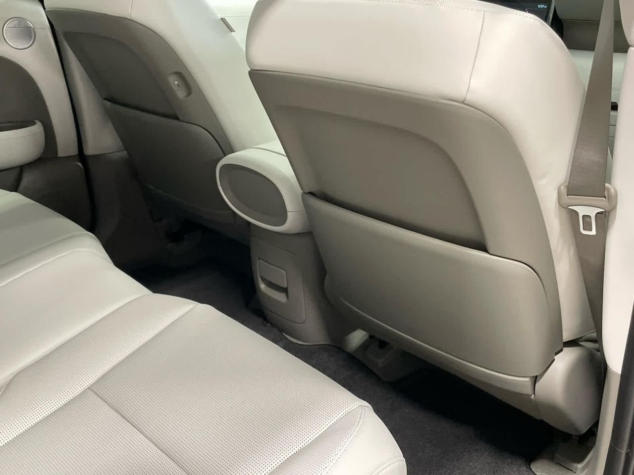 New 2026 Ecotronic Gray Pearl Hyundai SEL AWD image 41