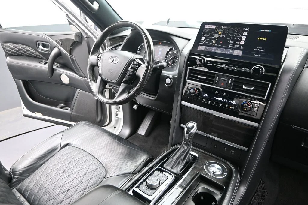 Used 2023 White INFINITI Sensory image 32