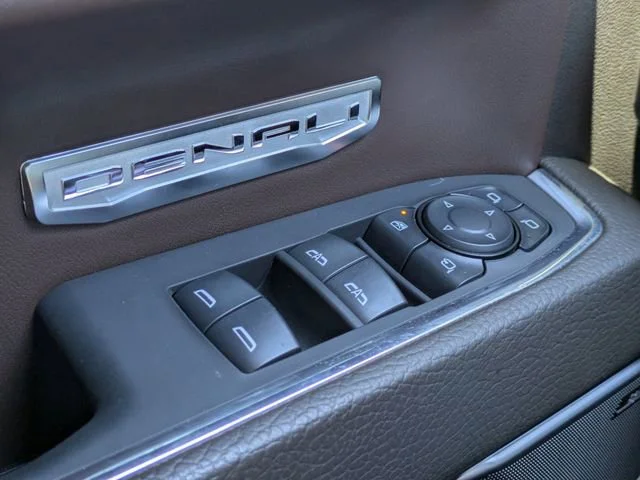 Used 2024 White Frost Tricoat GMC Denali image 28