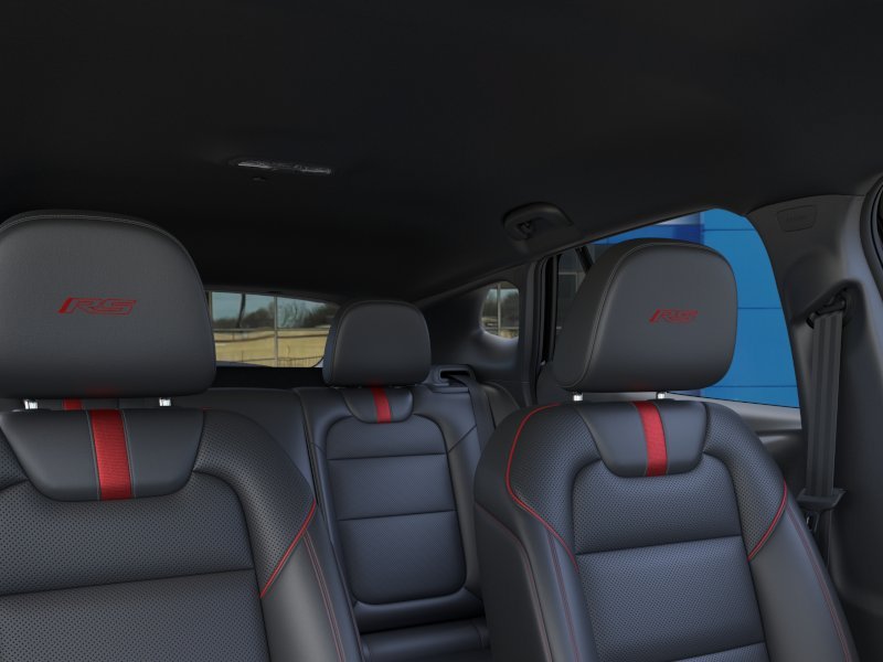 New 2026 Summit White Chevrolet 2RS image 25