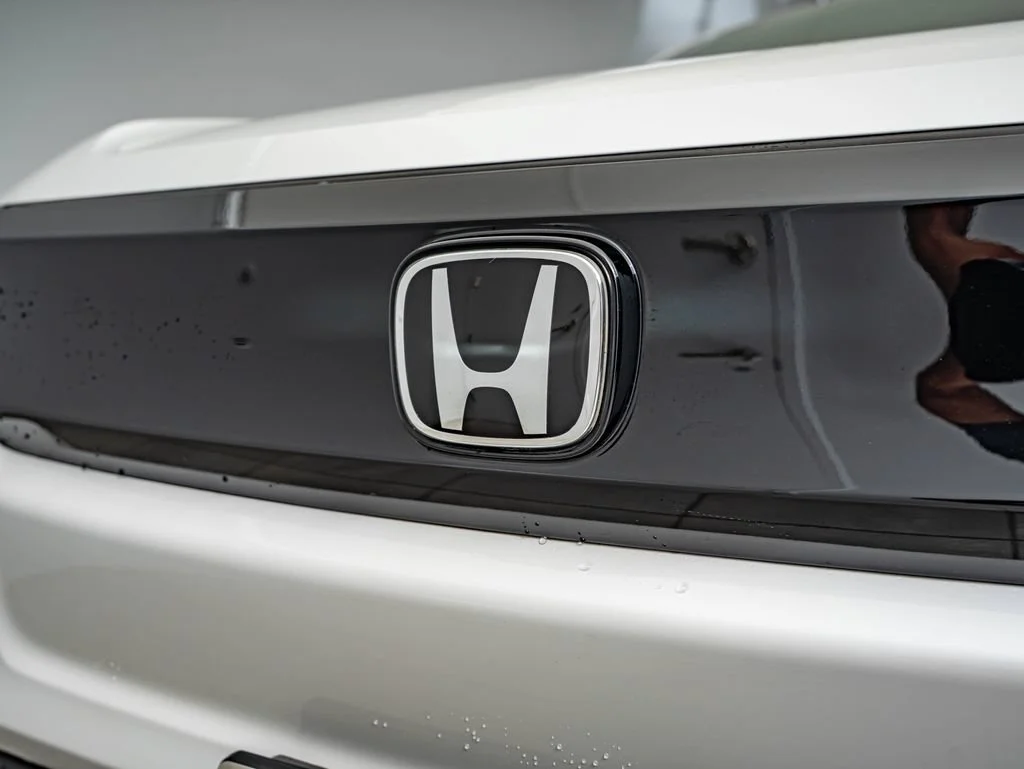 Used 2024 Snowfall Pearl Honda EX image 12
