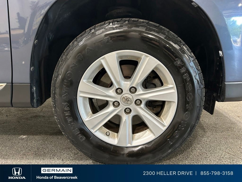Used 2012 Shoreline Mist Toyota SE image 12
